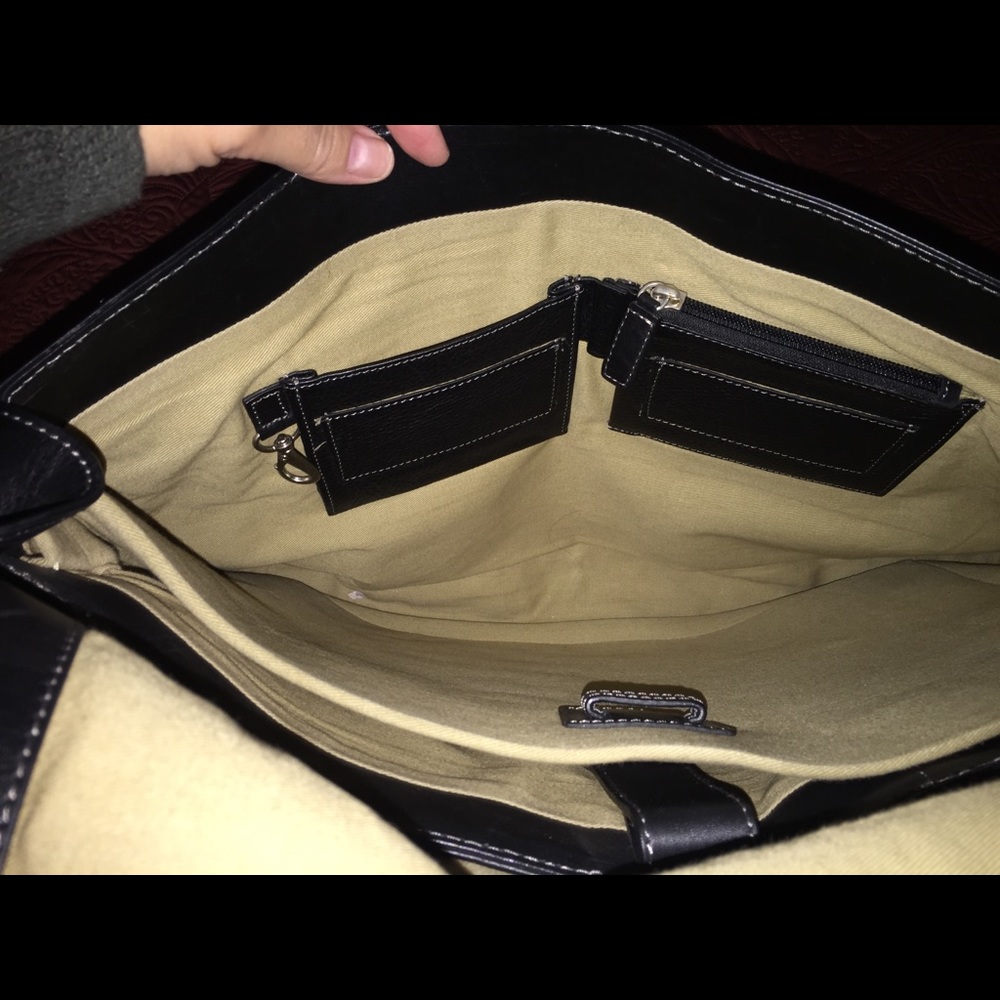 Pebbled Leather Messenger Bag - Cole Haan 15 inch laptop - Picture 2 of 8